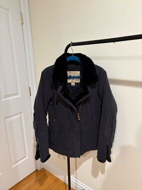 Vintage Women’s Navy & Black Faux-Fur Collar Bomber Jacket